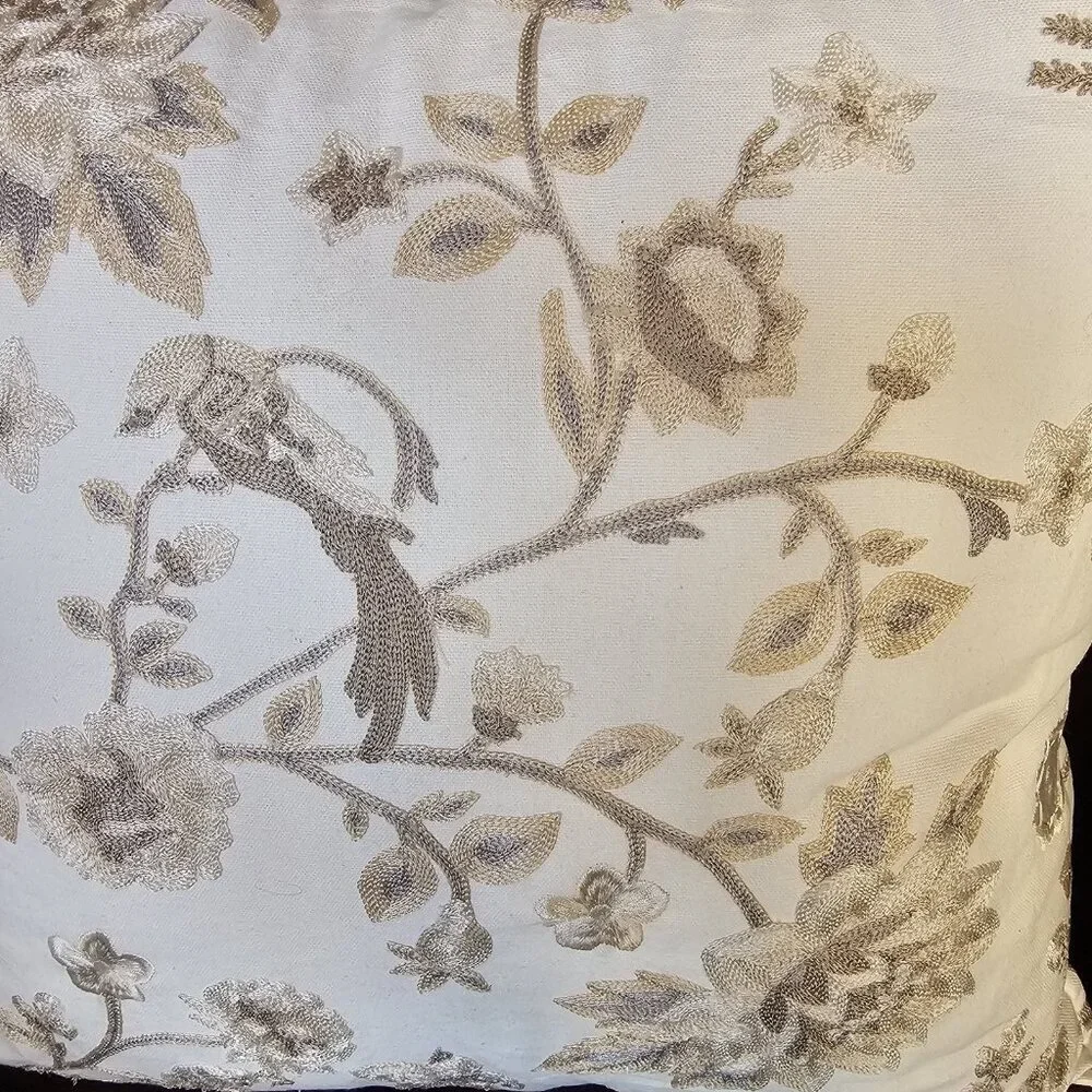 Lucky Brand Home Square embroidered beige floral/ Bird pillow 20 X 20 NWT - Picture 8 of 8